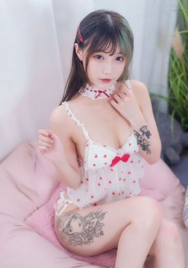 美女献身